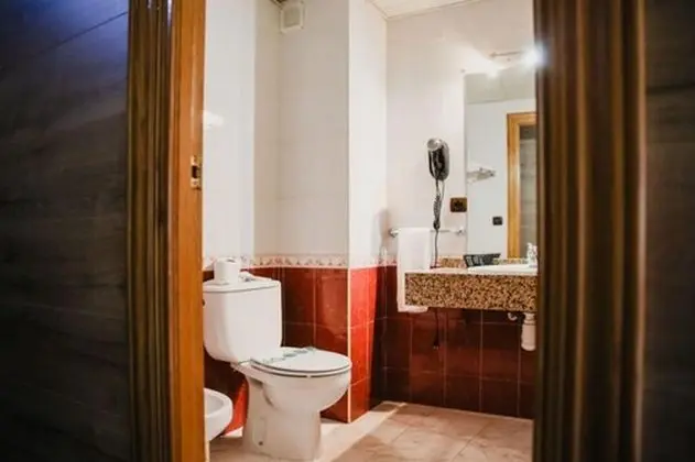 Tek Büyük Yataklı Oda, 1 Çift Kişilik Yatak