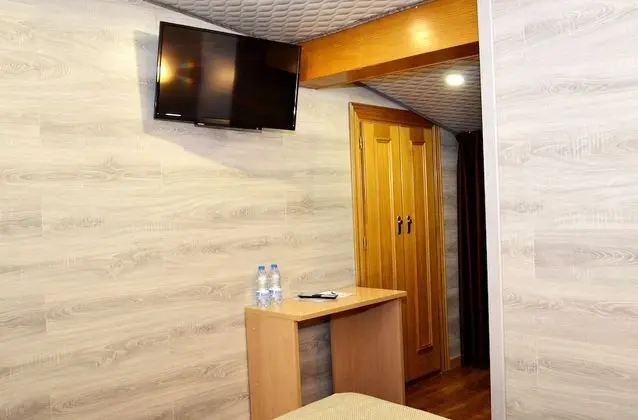 Tek Büyük Yataklı Oda, 2 Tek Kişilik Yatak