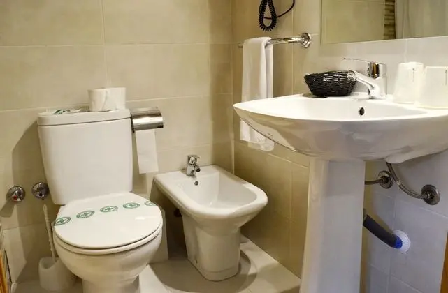 Tek Büyük Yataklı Oda, 2 Tek Kişilik Yatak