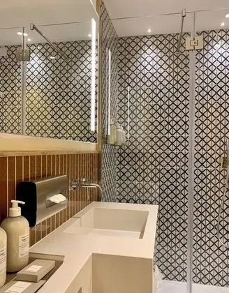 Deluxe Tek Büyük Yataklı Oda, Deniz Manzaralı