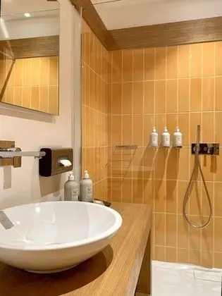 Deluxe Tek Büyük Yataklı Oda, Deniz Manzaralı