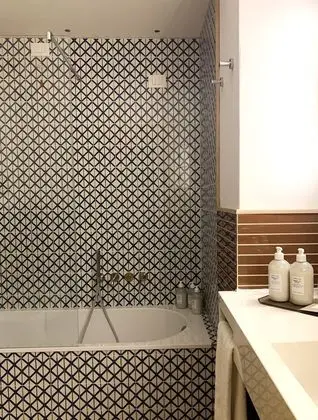 Deluxe Tek Büyük Yataklı Oda, Deniz Manzaralı