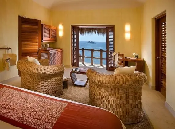Cala de Mar Penthouse Master Suite