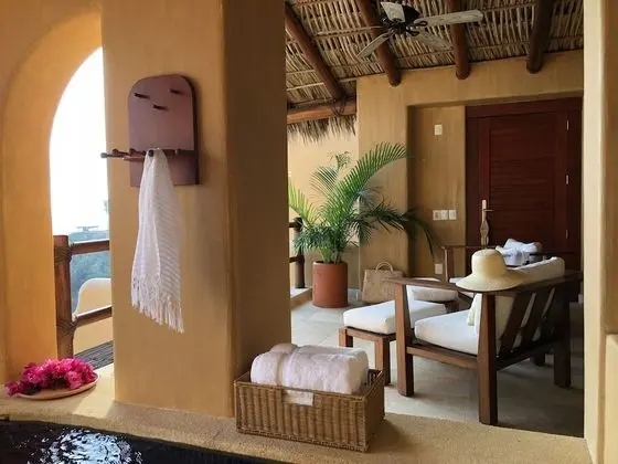 Cliffside Ocean Front Suite