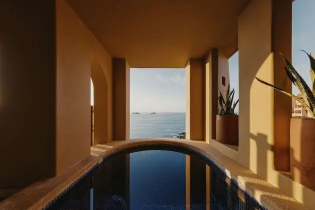 Cliffside Ocean Front Suite