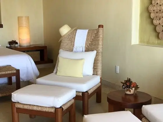 Romance Deluxe Ocean Front Suite