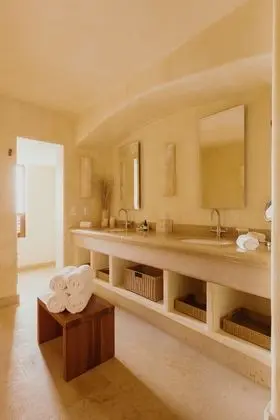 Romance Deluxe Ocean Front Suite