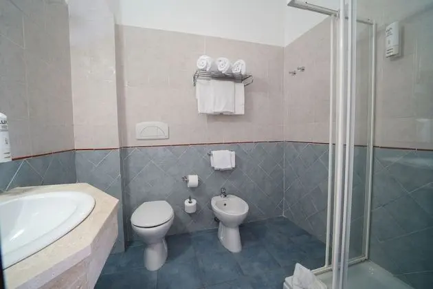 Classic Üç Kişilik Oda