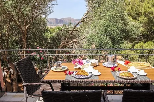 Üç Kişilik Oda, Deniz Manzaralı