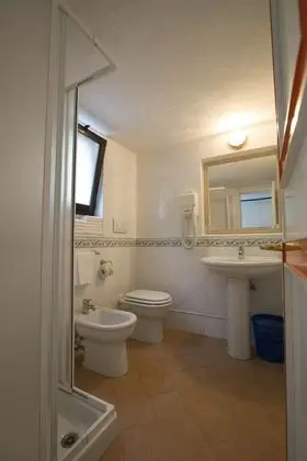 Standard Üç Kişilik Oda
