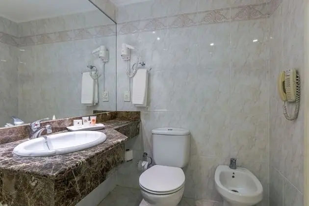 Standard Oda, 1 Büyük (Queen) Boy Yatak