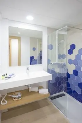 Üç Kişilik Oda, Havuz Manzaralı (3 Adults)