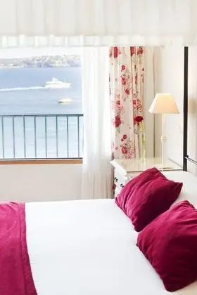 Superior Tek Büyük Yataklı Oda, Balkon, Deniz Manzaralı