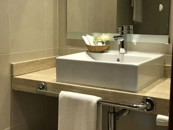 Tek Büyük Yataklı Oda, Balkon, Deniz Manzaralı