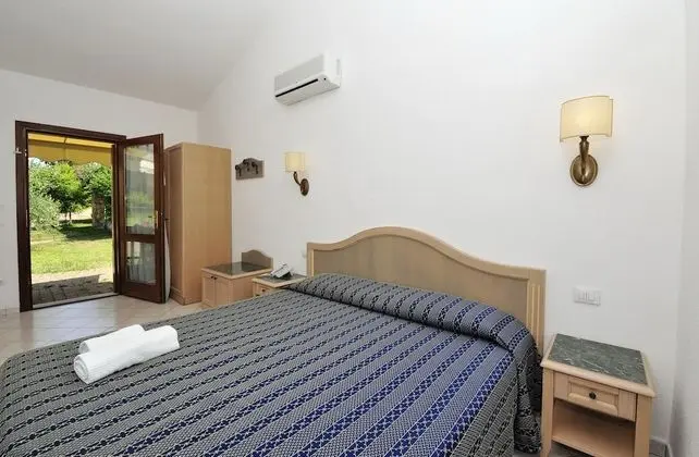 Classic Tek Büyük Yataklı Oda