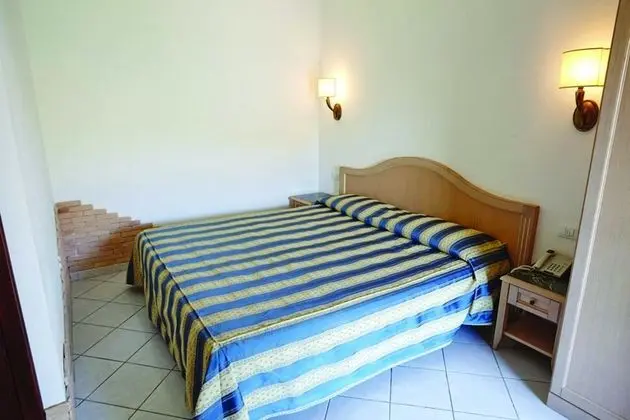 Classic Tek Büyük Yataklı Oda