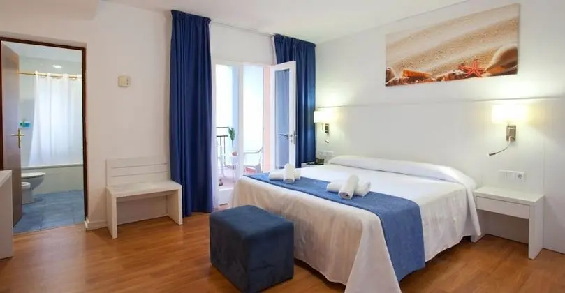 Standard Tek Büyük Yataklı Oda, Balkon, Bahçe Manzaralı