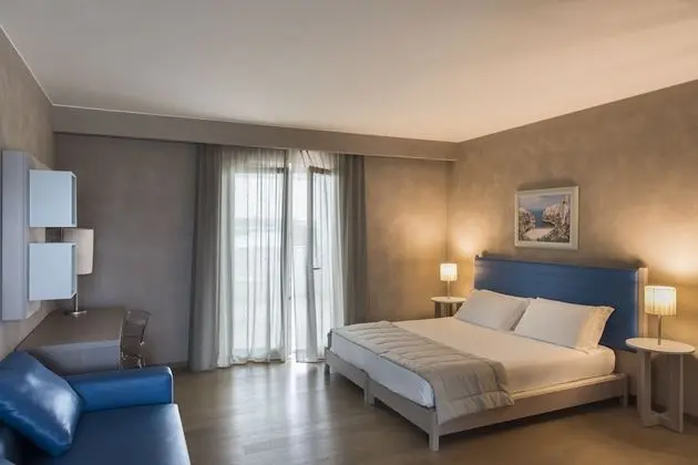 Deluxe Tek Büyük veya İki Ayrı Yataklı Oda, 1 Yatak Odası, Bahçeli