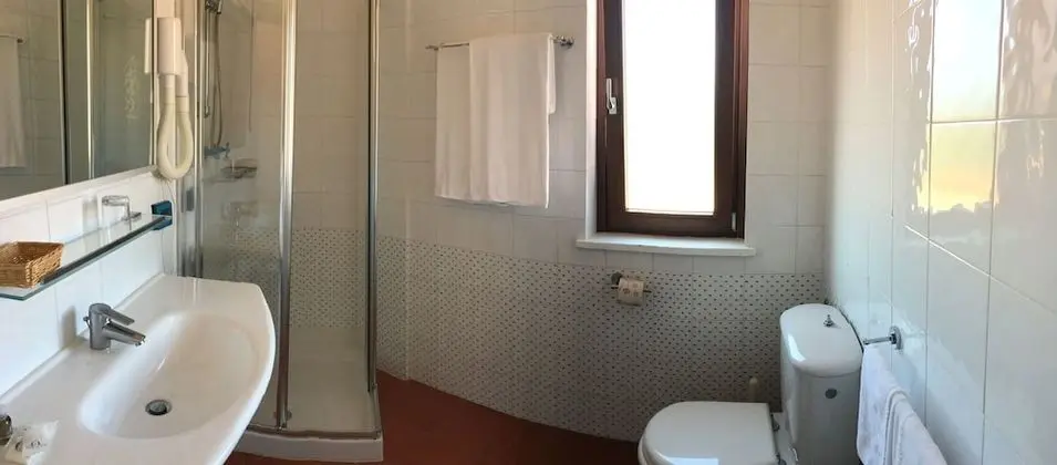 Economy Tek Büyük veya İki Ayrı Yataklı Oda