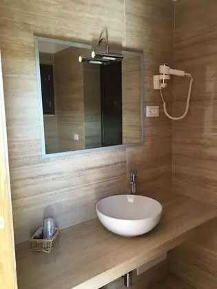 Economy Tek Büyük veya İki Ayrı Yataklı Oda