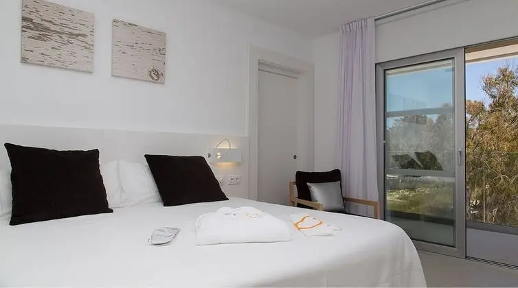 Standard Tek Büyük veya İki Ayrı Yataklı Oda, Balkon
