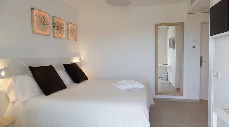Standard Tek Büyük veya İki Ayrı Yataklı Oda, Balkon