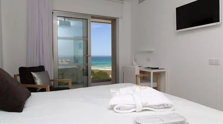 Tek Büyük veya İki Ayrı Yataklı Oda, Balkon, Deniz Manzaralı