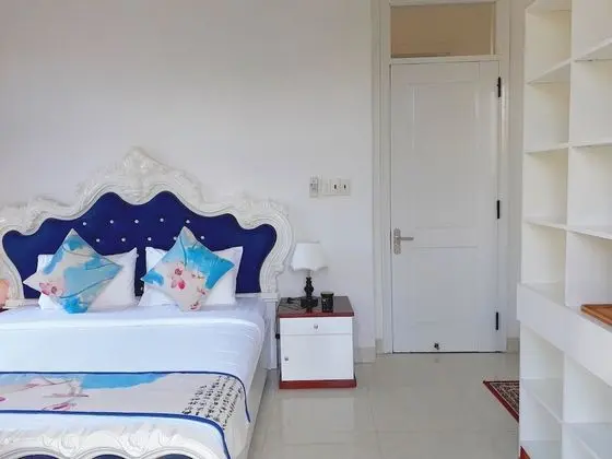 Villa (Loius & Annie)