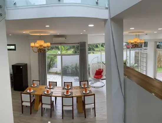 Villa (Loius & Annie)