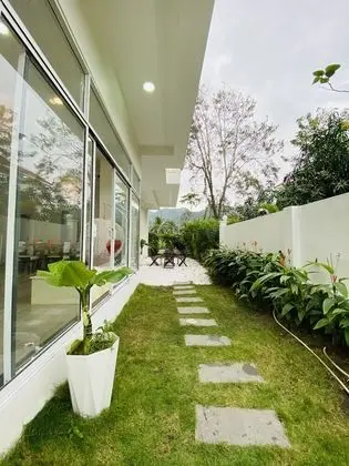 Villa (Loius & Annie)