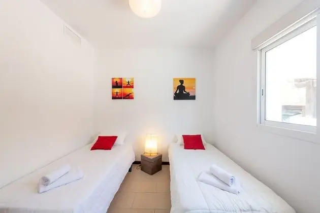 Basic Tek Büyük veya İki Ayrı Yataklı Oda, Ortak Banyo
