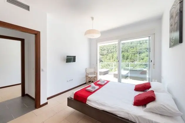Tek Büyük Yataklı Oda, Ortak Banyo