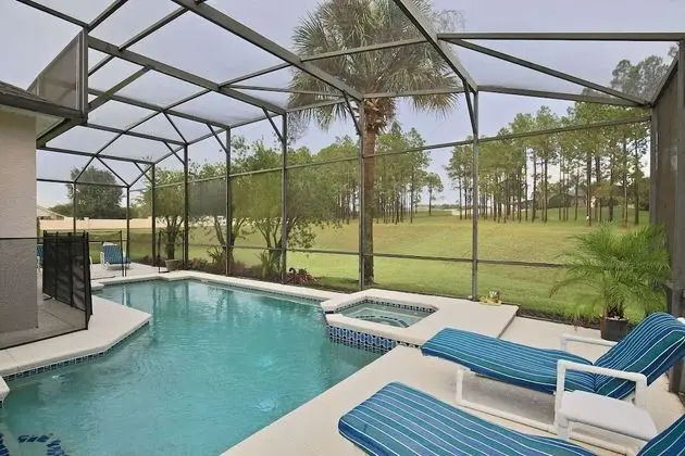 Villa (370 Calabay Parc)