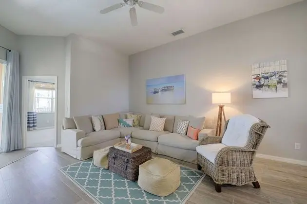 Villa (428 Calabay Parc)