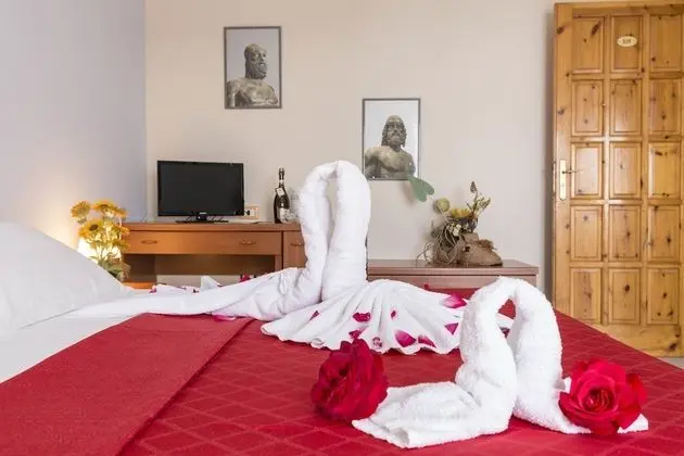 Classic Üç Kişilik Oda, Bahçe Manzaralı