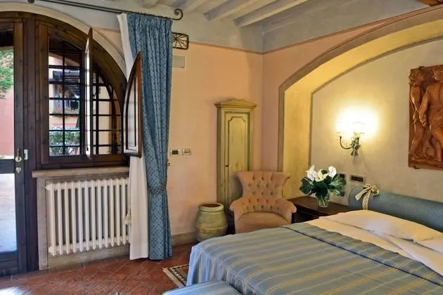 Comfort Büyük Yataklı Tek Kişilik Oda