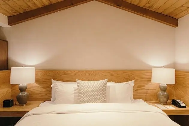 Signature Single Suite Cottage