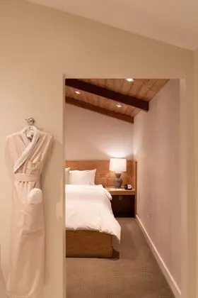 Signature Single Suite Cottage