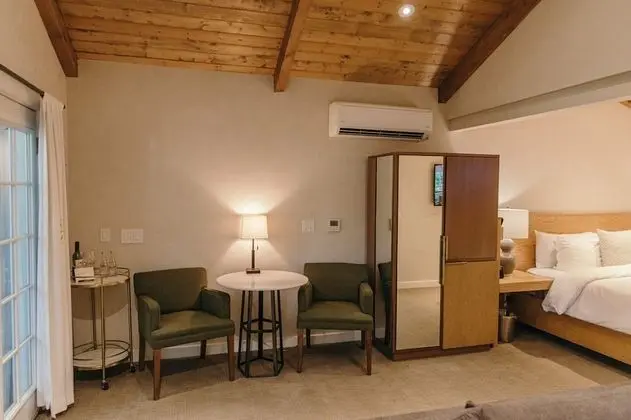 Signature Single Suite Cottage