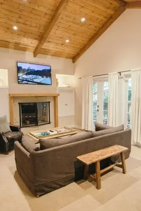 Signature Single Suite Cottage
