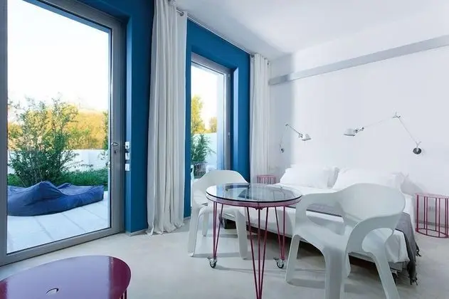 Tek Büyük Yataklı Oda (Purple)