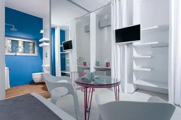 Tek Büyük Yataklı Oda (Purple)