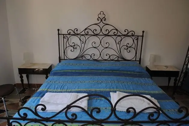 Tek Büyük Yataklı Oda, Ortak Banyo