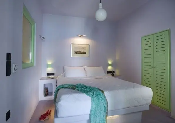 Edge Suite with Outdoor Hot Tub & Caldera View