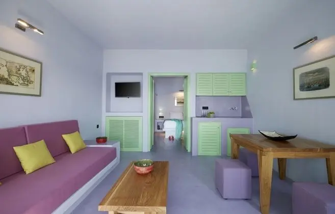 Edge Suite with Outdoor Hot Tub & Caldera View