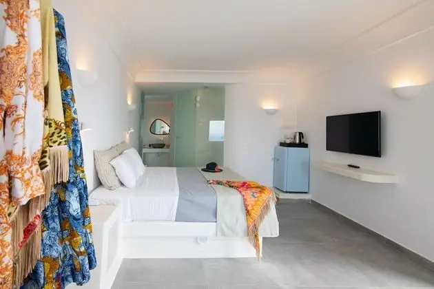Junior Cave Suite, Caldera View, Private Hot Tub