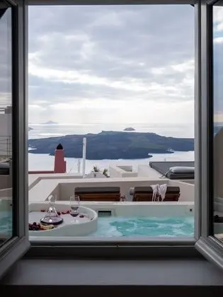 Junior Cave Suite, Caldera View, Private Hot Tub
