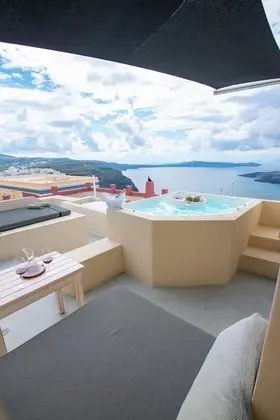 Junior Cave Suite, Caldera View, Private Hot Tub