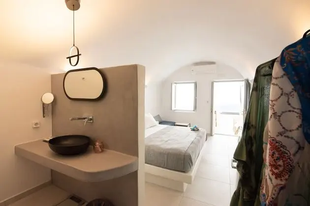 Junior Cave Suite, Caldera View, Private Hot Tub