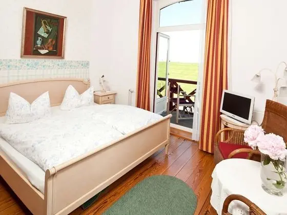 Tek Büyük Yataklı Oda, Balkon, Deniz Manzaralı